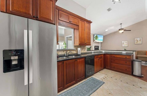 Southside House | *Mid-Century Mandarin Retreat * - Pool, Sleeps 10