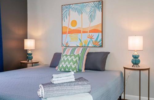 Tampa Apartment | Midtown Mod w/King Bed+Fooseball