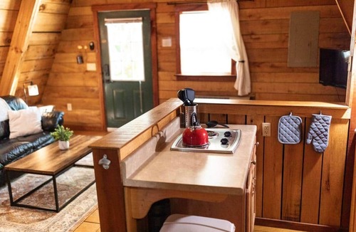 Slade House | Mint Condition | Outdoor Hot Tub