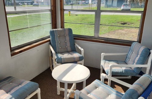 Allandale House | Minutes to beach and speedway. 2BD, 1-1/2Bath with room for trailer parking