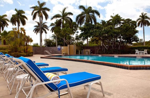 Ludlam Hotel | Minutes to Marlins Park & American Airlines Arena, Pool, Dining