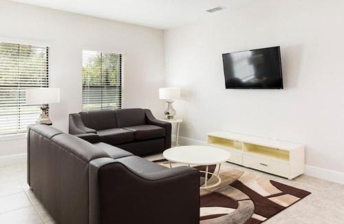 Haines City Apartment | Modern 3 Bed Town Home at Balmoral Resort-3SLTTH1 condo