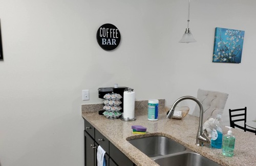 Deerwood Apartment | : Modern apartment with pool, close to beaches