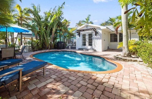 Ilexhurst House | Modern Beach House: 200 Steps to Gulf Sand + Private Heated Pool