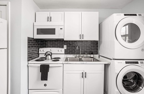 Wayne House | Modern Boho Villas 10 min Airpt.