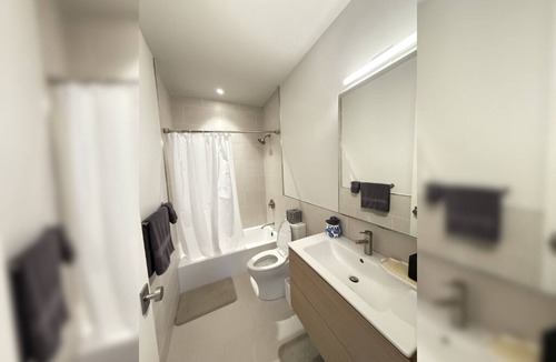 Bridgehampton Apartment | Modern Bridgehampton 2BR & 2BA Loft TVs Laundry AC