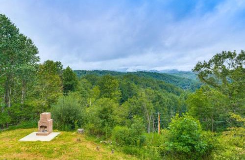 Green Mountain House | Modern Cabin w/Sweeping Views in Blue Ridge Mtns!