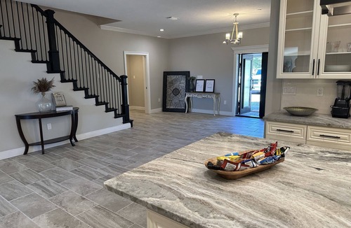 Lutz House | Modern Farmhouse on 2 acres w/Barn! Convenient to everything Tampa has to offer!