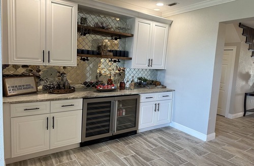 Lutz House | Modern Farmhouse on 2 acres w/Barn! Convenient to everything Tampa has to offer!