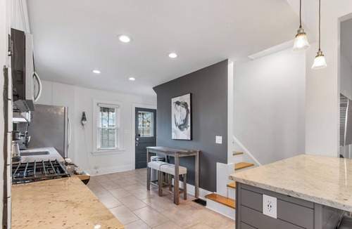 Hyde Park House | Modern Hyde Park Abode w/2 first floor bedrooms