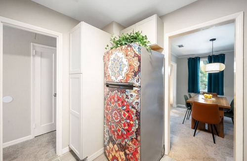 Lakeshore South House | Modern Jax Oasis w/Hot tub - 7 Min to Riverside/Avondale