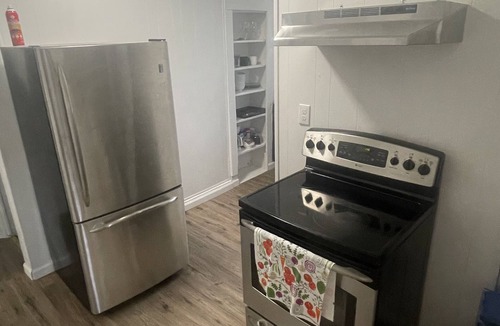 Willimantic Apartment | Modern Luxury Downtown Apartment-3 minutes from Eastern University