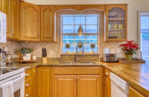 Sarasota Springs House | Modern Oasis with Heated Pool near Siesta Key Beach and a Downtown 3BR/2BA