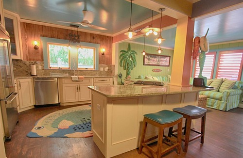 Independence Square Cottage | Modern OLD FLORIDA Beach Front Cottage
