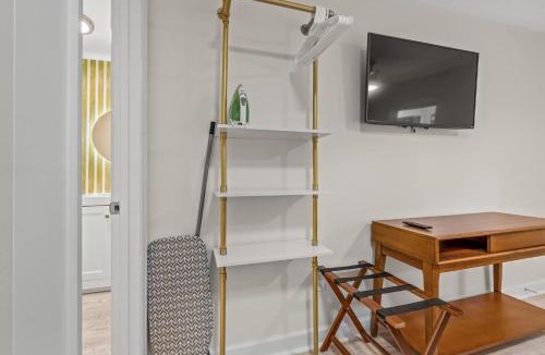 Windy Hill Apartment | Modern Studio Cozy & Pet-Friendly