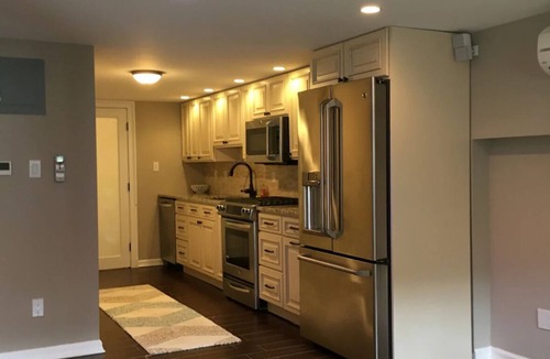 Queens Apartment | Modern Studio in Middle Village