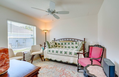 Okahumpka House | Modern The Villages Home w/ Screened Porch!