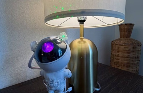 Sherwood Estates Condo | Moon Themed Condo - 10 Mins for KSC & 45 to Orlando!