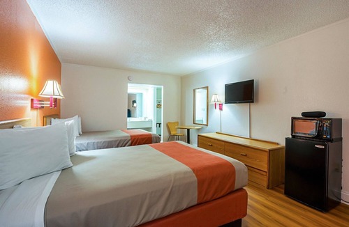 Perry Hotel | Motel 6 Perry, GA