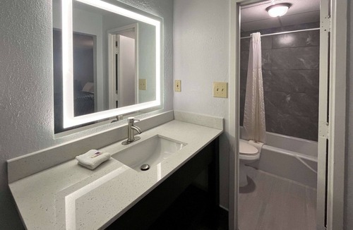 Valley Falls Hotel | Motel 6 Spartanburg, Sc – Northwest/Business 85