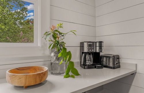 Highlands Cottage | Mountain chic cottage in the center of Downtown Highlands!