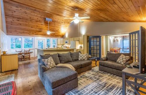 Sylva House | Mountain Top Tranquility
