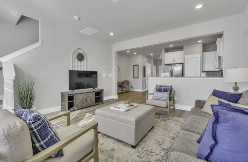 Greenville House | Mountain View Haven - Greenville Monthly Rental