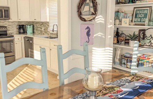 Nags Head House | Nags Head 2 blocks to beach, 3bdrms. Booking for late summer & fall. 5⭐reviews