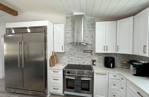Port Orange House | Nana’s Beach Blessing - Steps to the beach! We give last minute discounts!