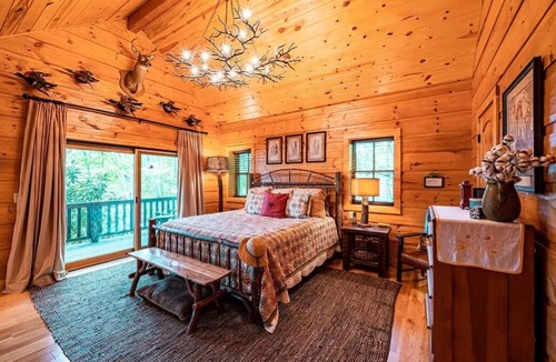 Topton House | Nantahala Lakefront Comfort - 3 BR/2.5 BA w/Private Dock