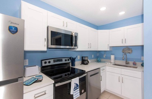 Madeira Beach Apartment | Nauti Escape Across The Street From Beach Access