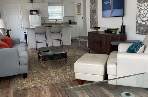 Snell Isle Apartment | Near CoffeePot Bayou in St. Pete. 35% off monthly stays 15% weekly!