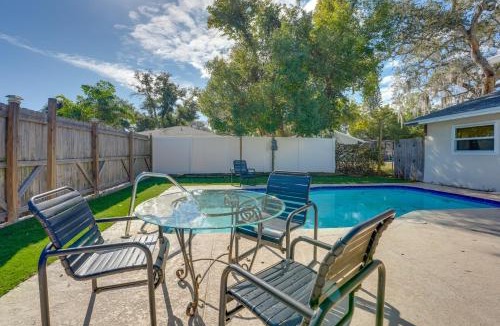Palm Harbor Apartment | Near Fishing: Palm Harbor Studio w/Pool Access!