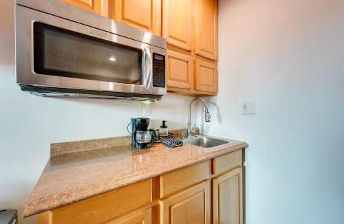 Palm Harbor Apartment | Near Fishing: Palm Harbor Studio w/Pool Access!