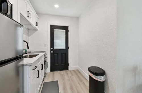 Treasure Island Apartment | Near Johns Pass | 1 Block from Gulf Shores | Treasure Island