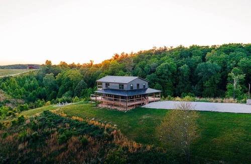 Rogers Cabin | Nerf Blasters | Hot Tub | Mural | Arcade | Sunset