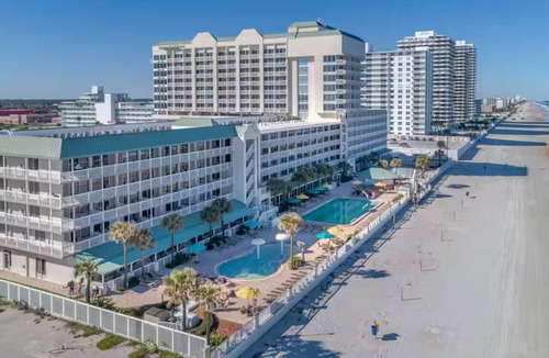Ortona Park Apartment | New Amazing Ocean View Beachfront Entire Apartment