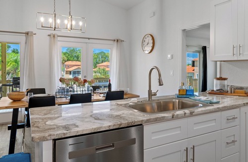 Homosassa Villa | New, August 2024! Beautiful porch, view of Marina