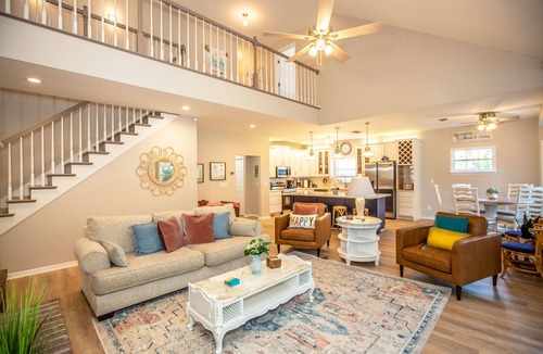 Bradenton House | New! Heated Pool, Spa, Firepit 3 Kings Culinary Kitchen