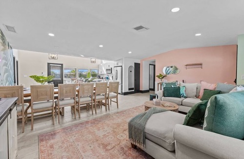 Clearwater House | NEW! Heated Pool~Spa~Mini Golf~Fire Pit~Arcades