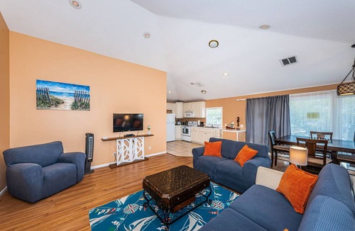 Independence Square Apartment | New Listing Enjoy our Aqua Beach Suite 2 bedroom walk to BEACH