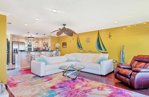 Longboat Key Condo | NEW Penthouse on the Bay - 2BR Condo Steps to Heated Pools, Tennis & Beach