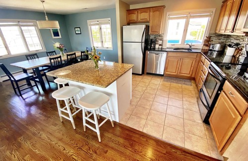 Brigantine Condo | NEW! Ray of Sunshine+ Family+ Dogs O.K.