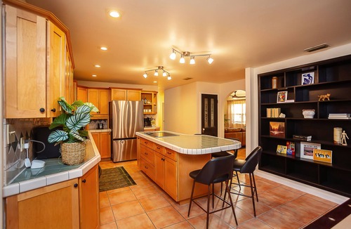 Gainesville House | New! Saltwater pool home with hot tub, game room, and outdoor games!
