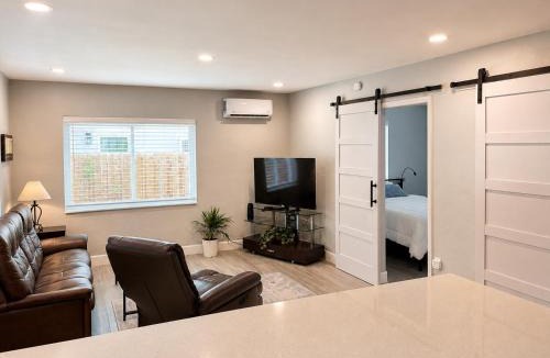 Madeira Beach Apartment | Newly Renovated Coastal Oasis by Madeira Beach