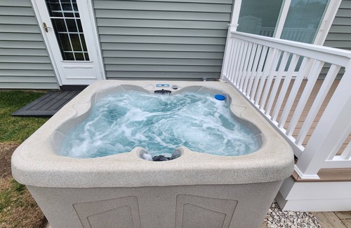 North Cape May House | Newly Renovated 2 bedroom, Swimming Pool, Hottub, Dog Friendly