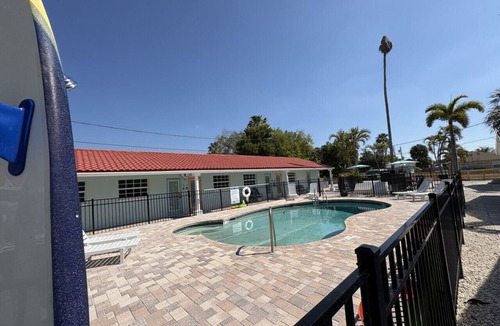 Sunset Beach House | NEWLY RENOVATED Beach studio w/pool view #3