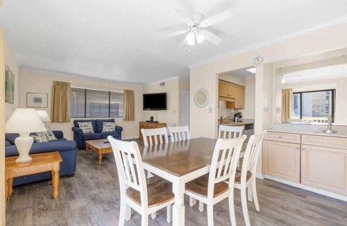 Myrtle Beach Condo | Nice Beach View 2BR,Pool,Sm Dogs ok,D0-1