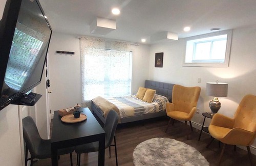 Guelph Apartment | Nimo Homestay , Compact Studio Apartment Guelph