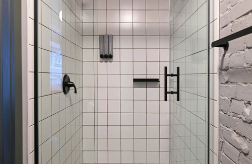Bloor Annex Hotel | Nomas Hotel